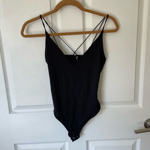 Garage deep v bodysuit with cross back straps - Picture 1 of 4